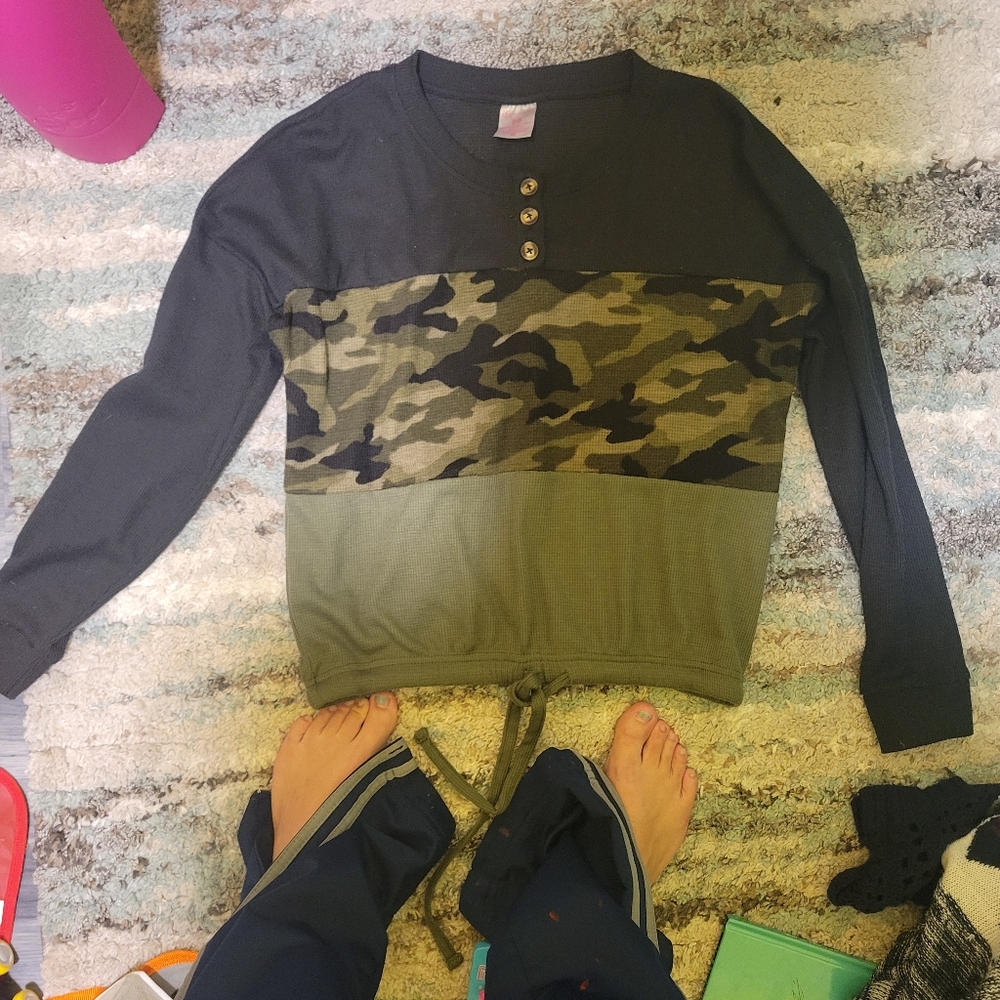 No boundaries small sweater